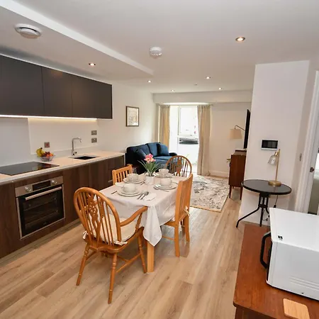 Apartment Modern 1 Bed In - Sleeps 3