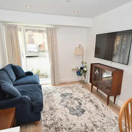 Apartment Modern 1 Bed In - Sleeps 3 Leeds (West Yorkshire)