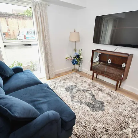 Apartment Modern 1 Bed In - Sleeps 3