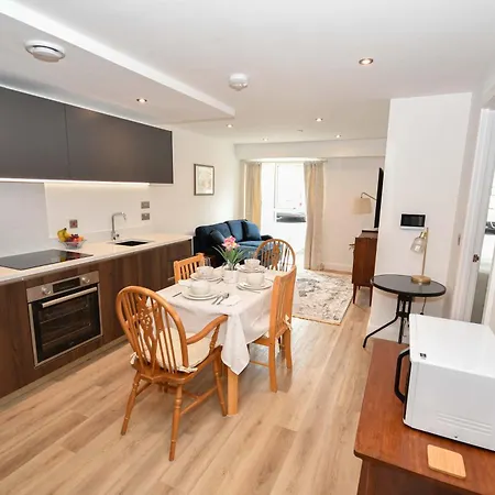 Modern 1 Bed In - Sleeps 3 Leeds (West Yorkshire)