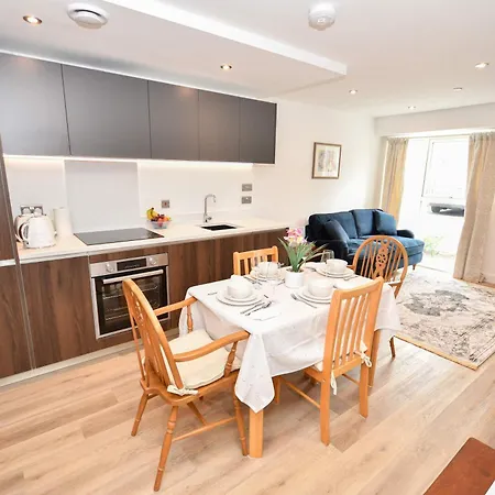 Modern 1 Bed In - Sleeps 3 Apartment Leeds (West Yorkshire)