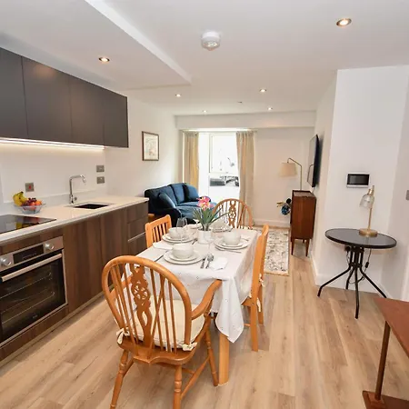 Modern 1 Bed In - Sleeps 3 * Leeds (West Yorkshire)