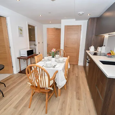Modern 1 Bed In - Sleeps 3