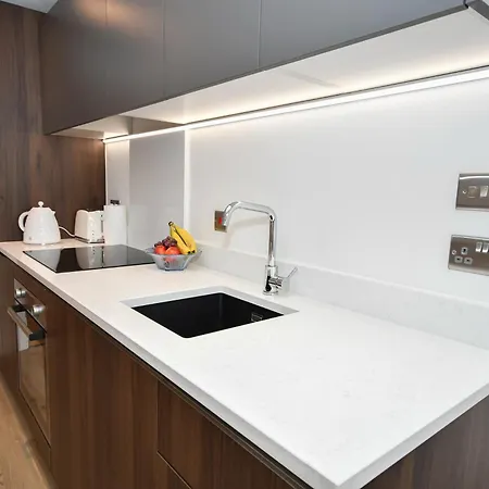 Modern 1 Bed In - Sleeps 3 * Leeds (West Yorkshire)