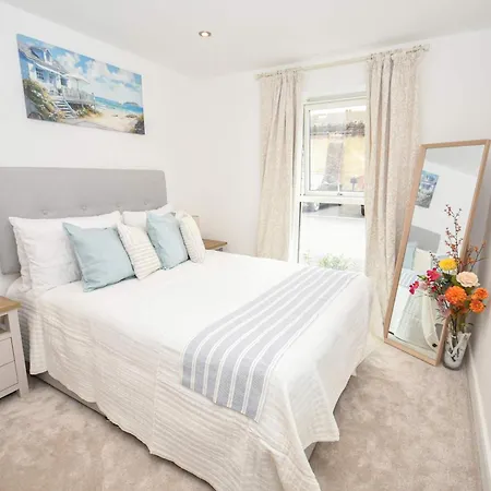 Modern 1 Bed In - Sleeps 3 * Leeds (West Yorkshire)