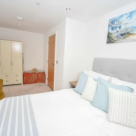 Apartment Modern 1 Bed In - Sleeps 3