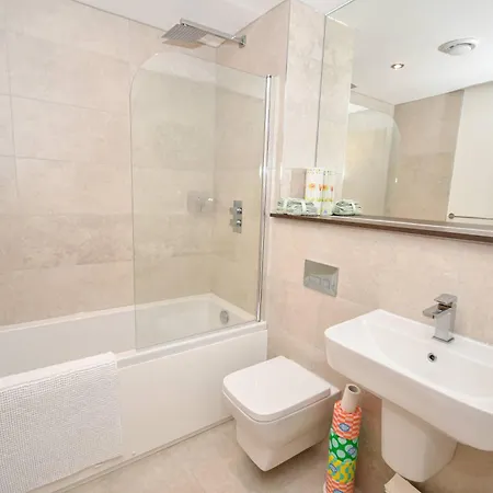 Modern 1 Bed In - Sleeps 3 Apartment Leeds (West Yorkshire)